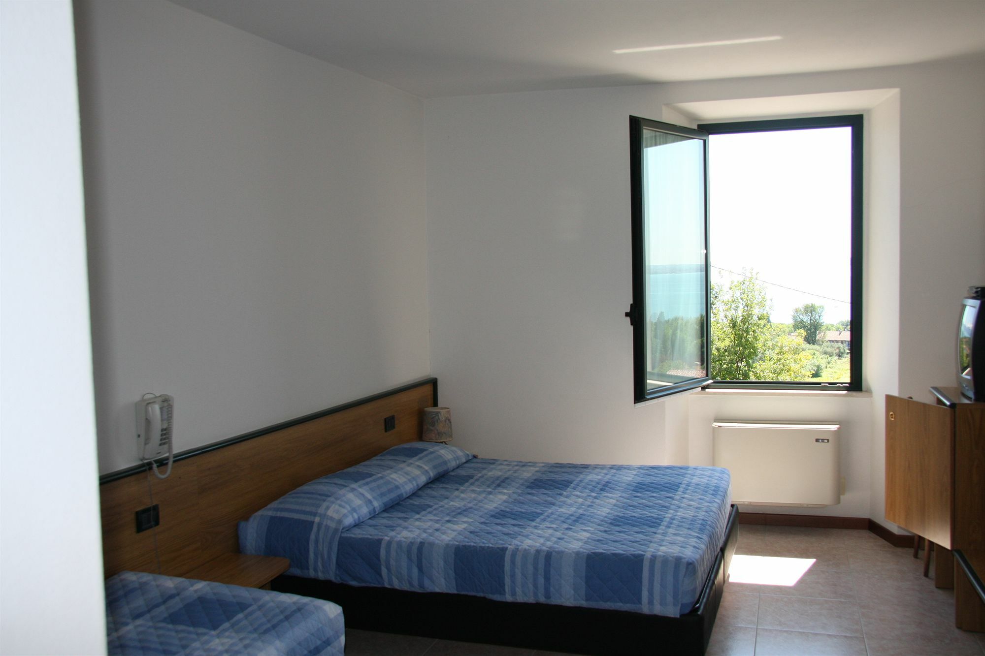 Hotel La Pergola Moniga del Garda Exterior foto